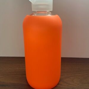 Bkr Little NWOT - Tiger